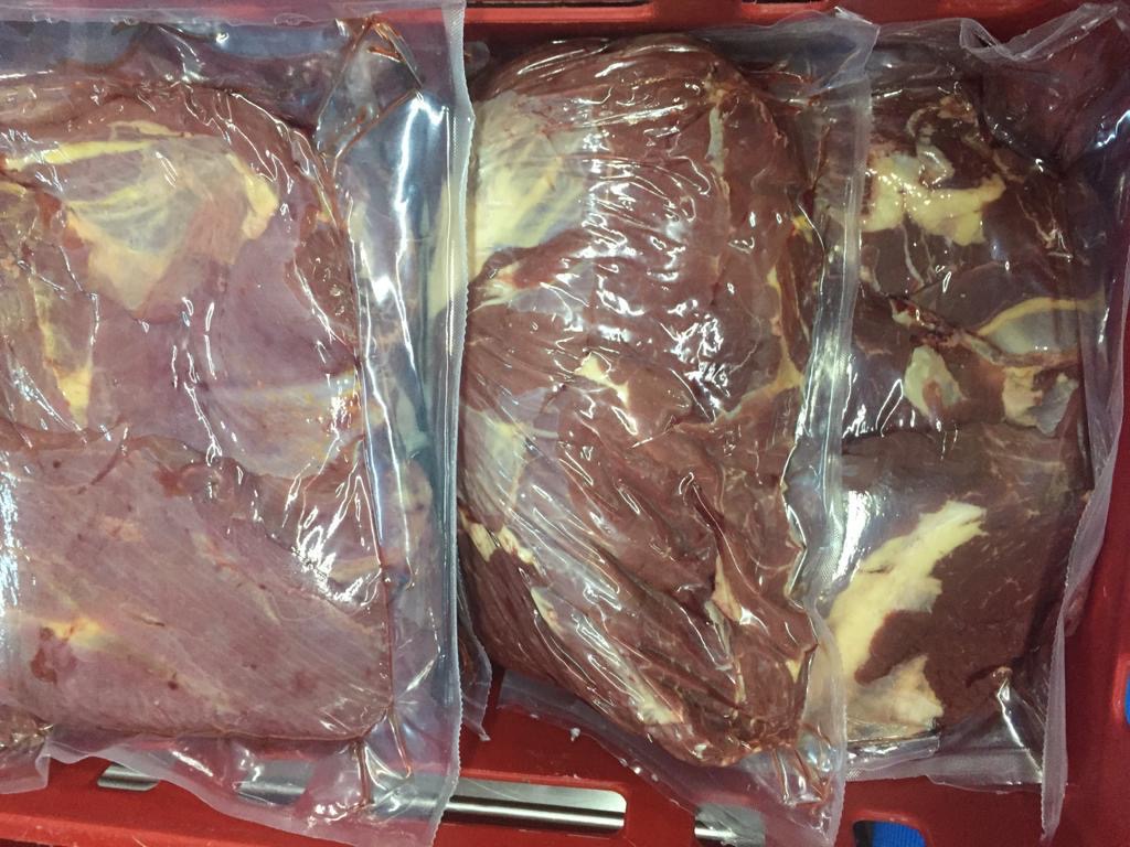 Frozen Beef Chuckroll | DOLY-COM DISTRIBUTIE SRL